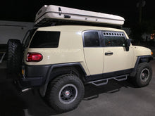 Load image into Gallery viewer, FJ Cruiser Window Vents